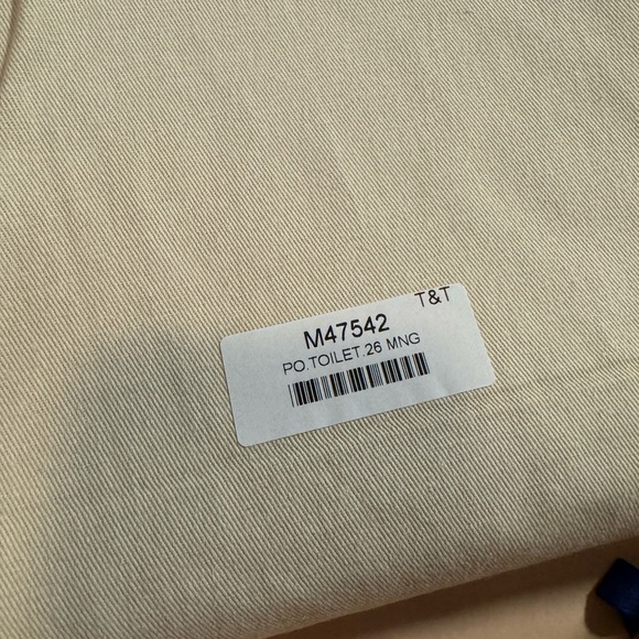 Brand new Toilet pouch 26 - Picture 13 of 15